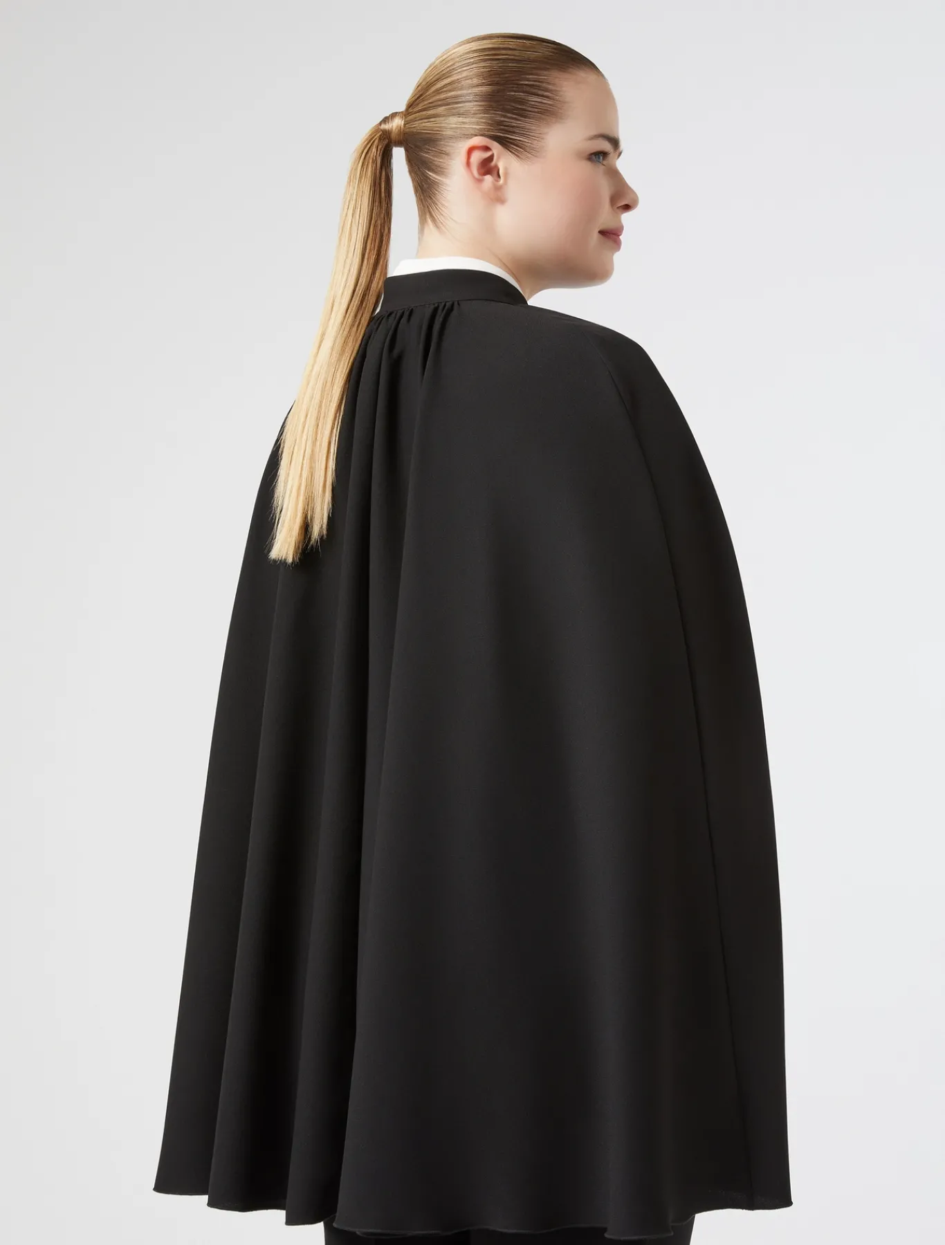 Marina Rinaldi Cape en crêpe envers satin NOIR Online