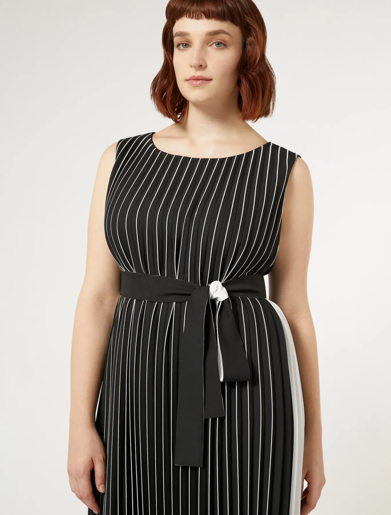 Marina Rinaldi Robe longue plissée soleil NOIRBLANC Online